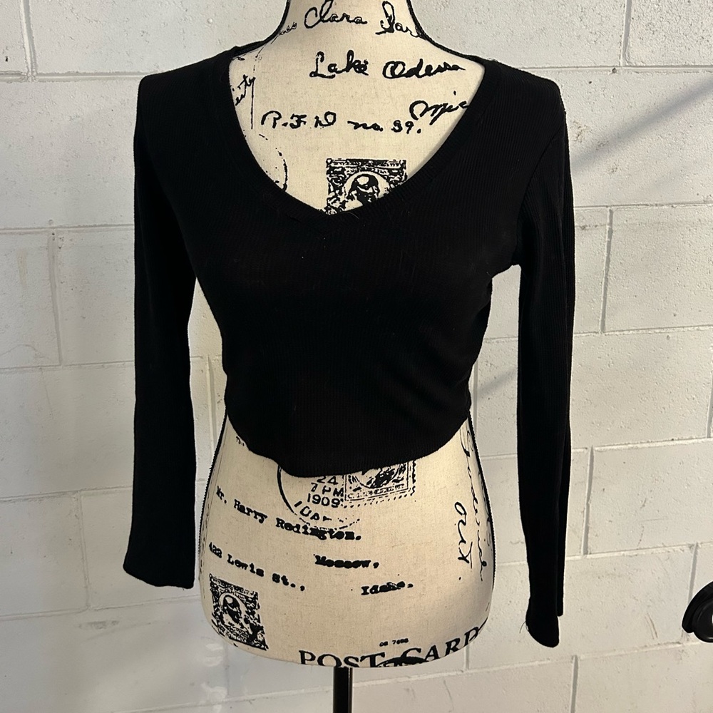 BOZZOLO Black V-Neck Long Sleeve SIZE M